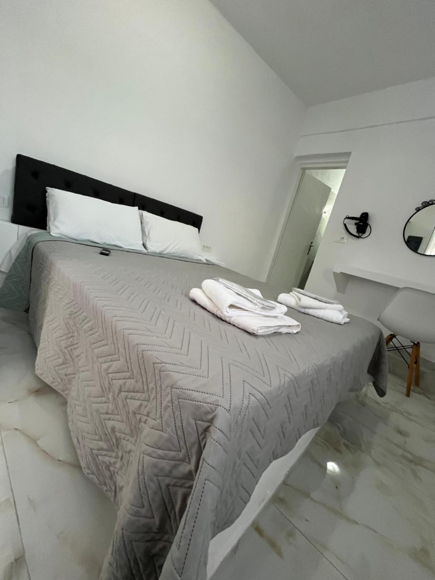 Stella Nomikou Apartments Firostefani Esterno foto