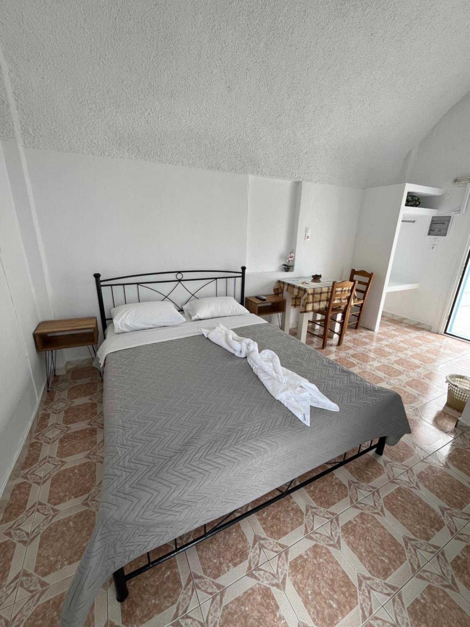Stella Nomikou Apartments Firostefani Esterno foto
